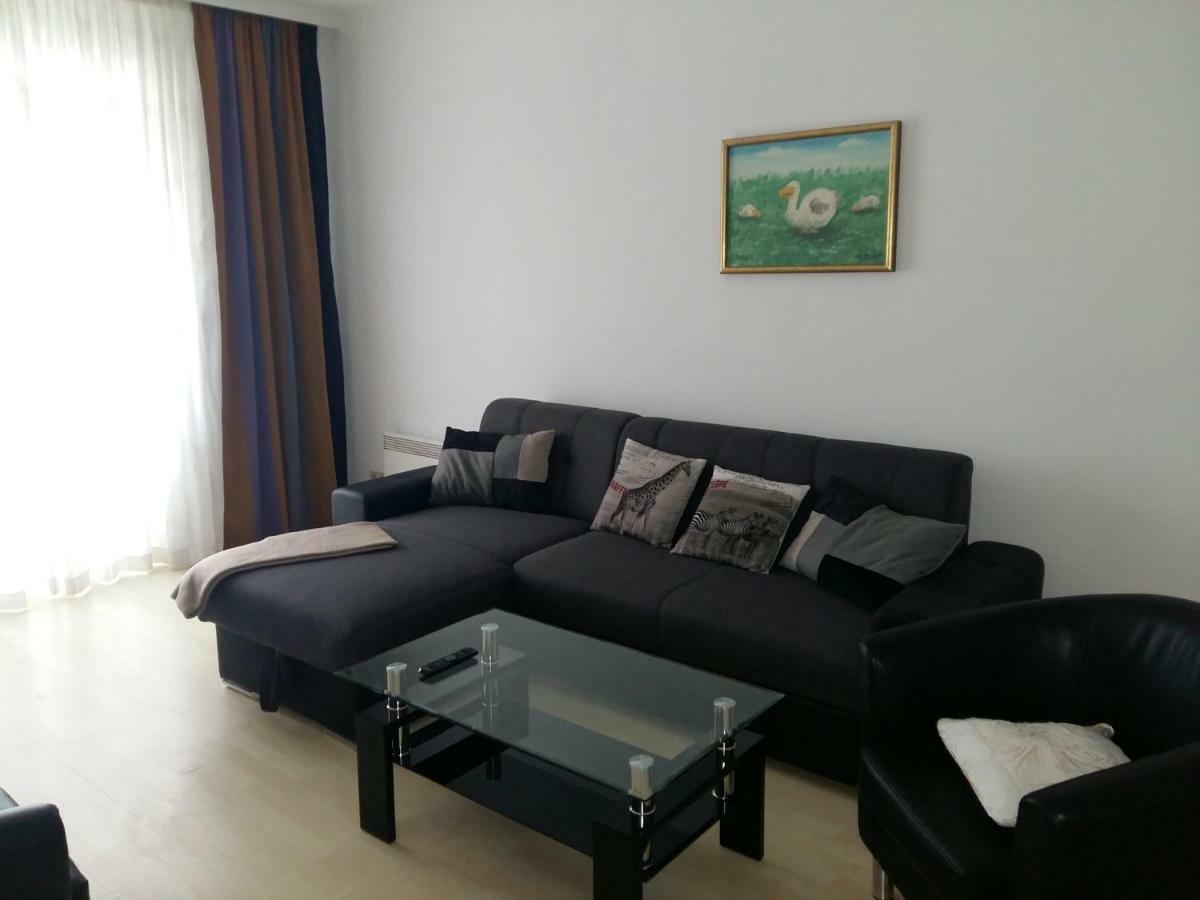 Village Appartements Вайдгофен-ан-дер-Тайя Екстер'єр фото